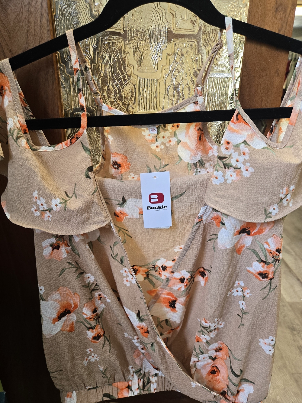 Buckle Floral Beige & Orange Ruffle Wrap Tank